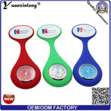 Yxl-945 atractivas nuevas enfermeras doctor fob reloj broches batas de túnica de silicona médico enfermera reloj